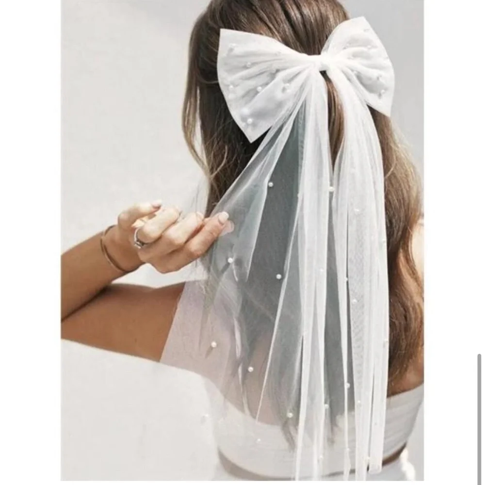 New Faux Pearl Clip In Bridal Veil